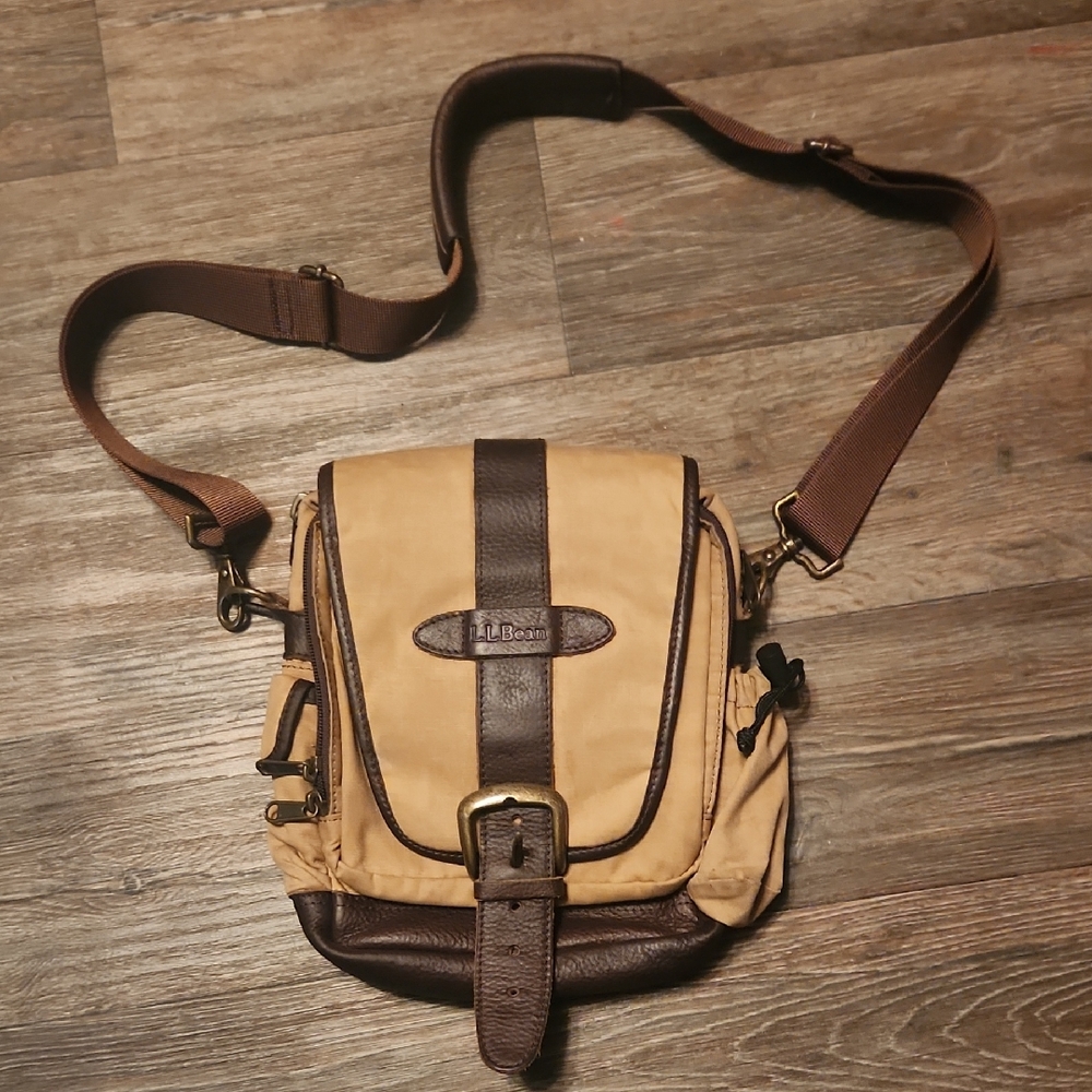 L.L. Bean Messenger Bag - Lot #CNLP1424